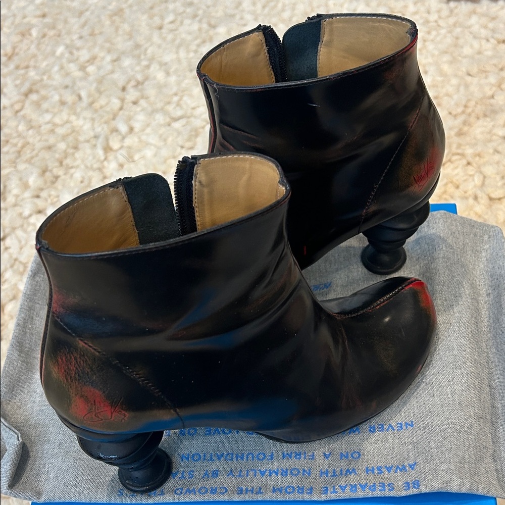 Fluevog Nuumite black bootie with red distress- Powerhouse heel W9